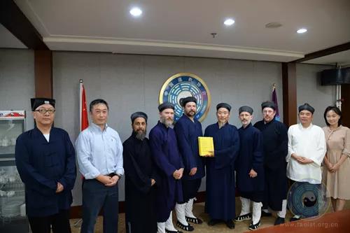 美国清云道院代表团一行拜访中国道教协会