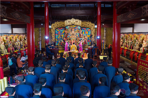 通过的《道教正一派传度活动管理办法》等相关规定,择吉启师扬幡挂榜