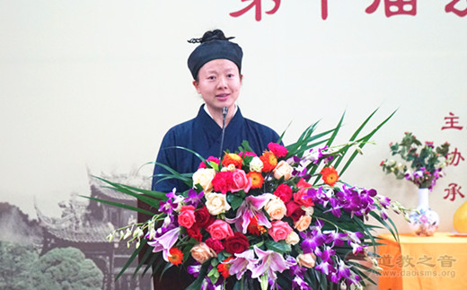 青城山上清宫女道长图片