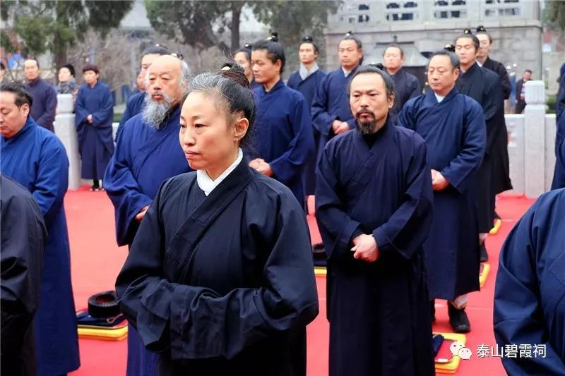 山东道教首届全真派冠巾法会在泰山灵应宫隆重举行