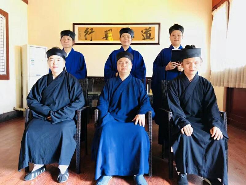 神道教神职人员图片